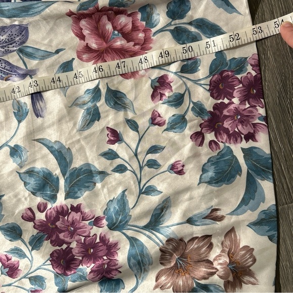 Vintage Primary Layer Medium Rose Floral Satin Caftan Housecoat Robe Nightgown - Picture 5 of 17